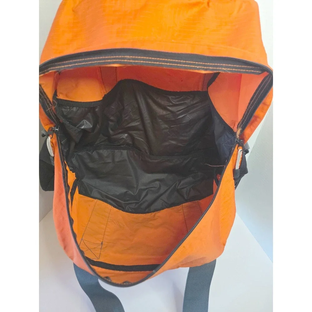 Kenneth Cole Reaction Large Orange Black Duffel Bag Gym Travel Weekender W/Strap